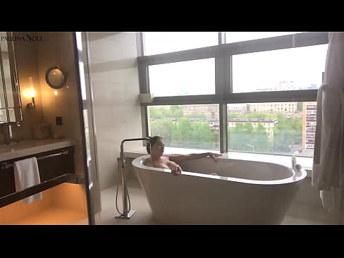 ❤️ Une énorme nana se branlant passionnément la chatte dans la salle de bains ❤❌ Porno at fr.pornoreino-com.ru ❌️